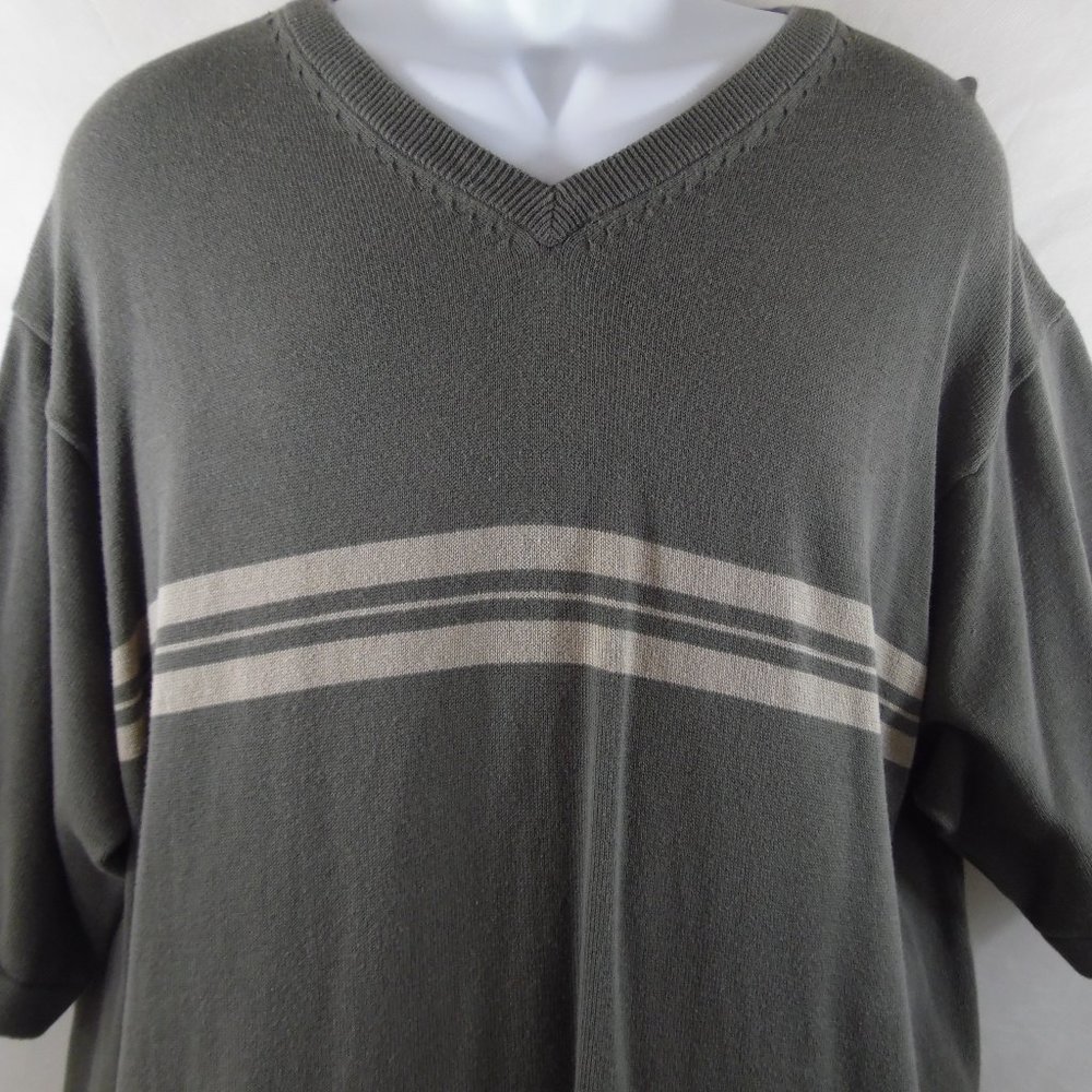 Cambridge Classics V-neck Shirt Size XL